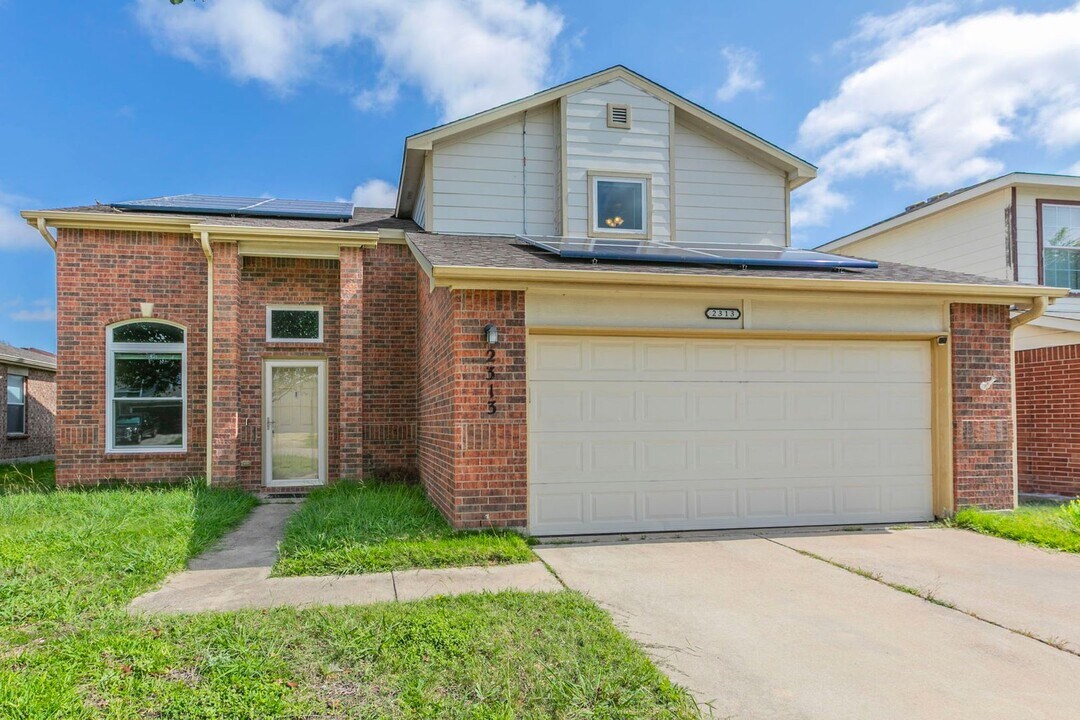 2313 Maedell Dr in Killeen, TX - Building Photo