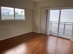 1712 SW 2nd Ave, Unit 310 in Miami, FL - Building Photo - Building Photo