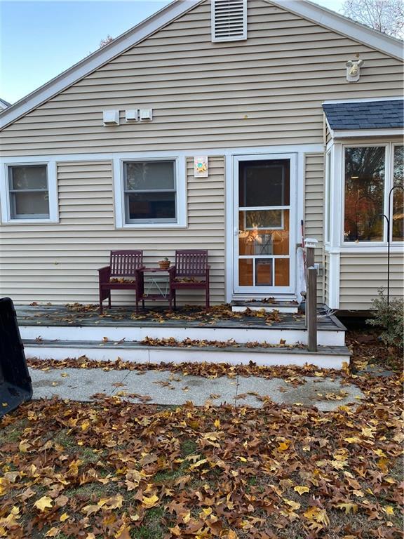 149 Riverside Dr in East Providence, RI - Building Photo - Building Photo