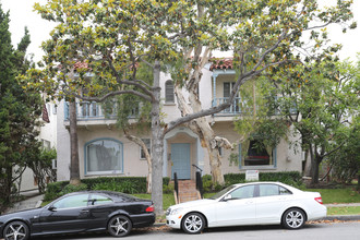 241 S Doheny Dr in Beverly Hills, CA - Building Photo - Building Photo