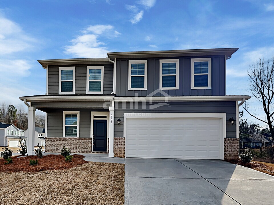 6201 Bridlewood Ln in Douglasville, GA - Building Photo