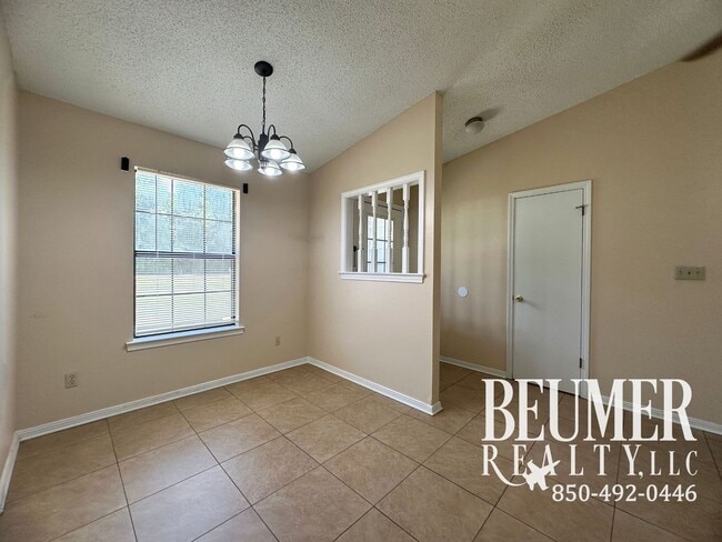 1017 Dog Track Rd in Pensacola, FL - Building Photo - Building Photo