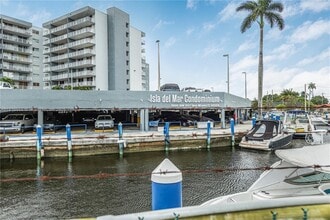 1800 NW 24th Ave in Miami, FL - Building Photo - Building Photo