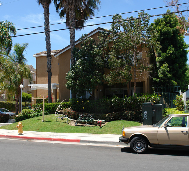 16901 Lynn St in Huntington Beach, CA - Building Photo - Building Photo