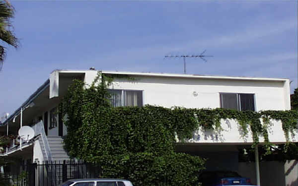 12631 Pacific Ave in Los Angeles, CA - Building Photo - Building Photo