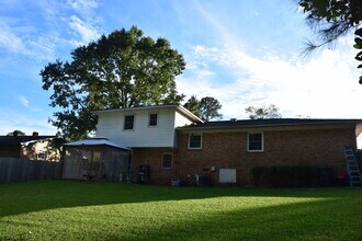 1435 Marlborough Rd in Fayetteville, NC - Foto de edificio - Building Photo