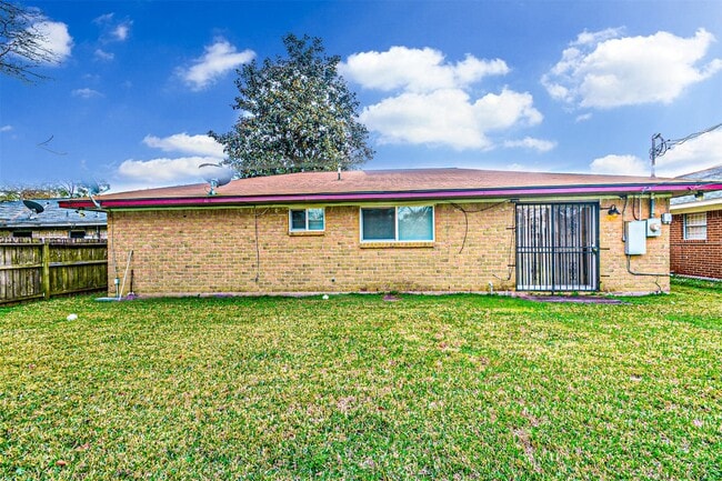6131 Rietta St in Houston, TX - Building Photo - Building Photo