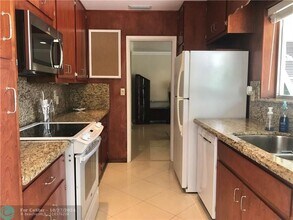 4570 W Tradewinds Ave in Lauderdale-by-the-Sea, FL - Building Photo - Building Photo