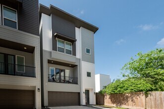 3030 Live Oak St in Houston, TX - Building Photo - Building Photo