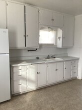 1420 S Avenue F in Portales, NM - Building Photo - Building Photo