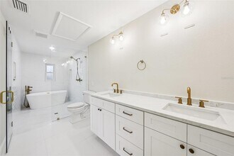4100 Overlook Dr NE in St. Petersburg, FL - Building Photo - Building Photo