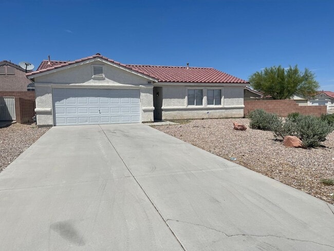 3026 Honeysuckle Ave