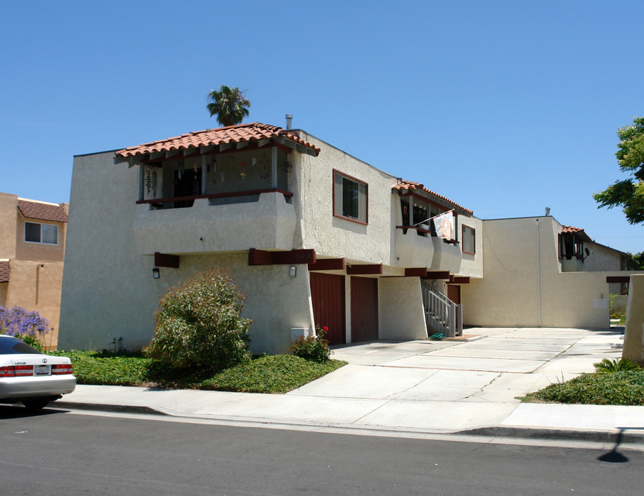 16882 Lynn St in Huntington Beach, CA - Building Photo