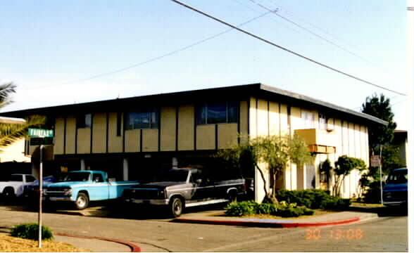 4 Charlotte Dr in San Rafael, CA - Building Photo - Building Photo