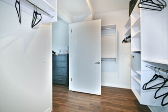 17 S Halsted St in Chicago, IL - Foto de edificio - Building Photo