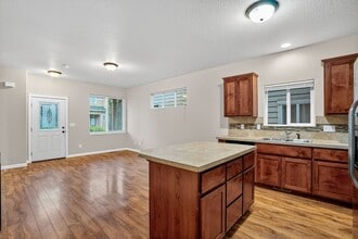 2552 Carson Loop in Forest Grove, OR - Building Photo - Building Photo