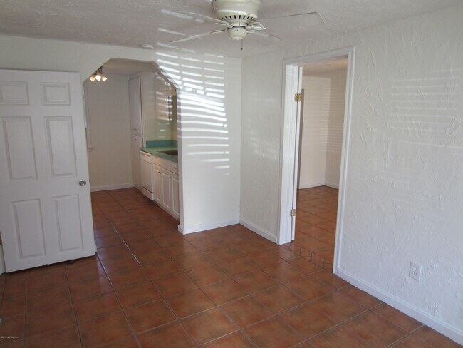 4313 Antisdale St in Jacksonville, FL - Building Photo - Building Photo