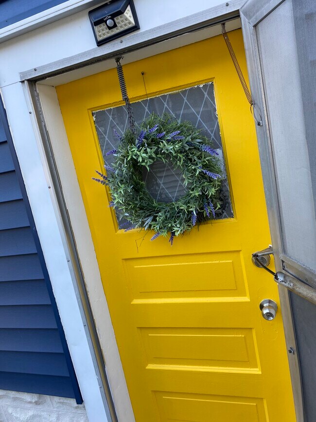 742 Magnolia Ave E, Unit Private Basement suite