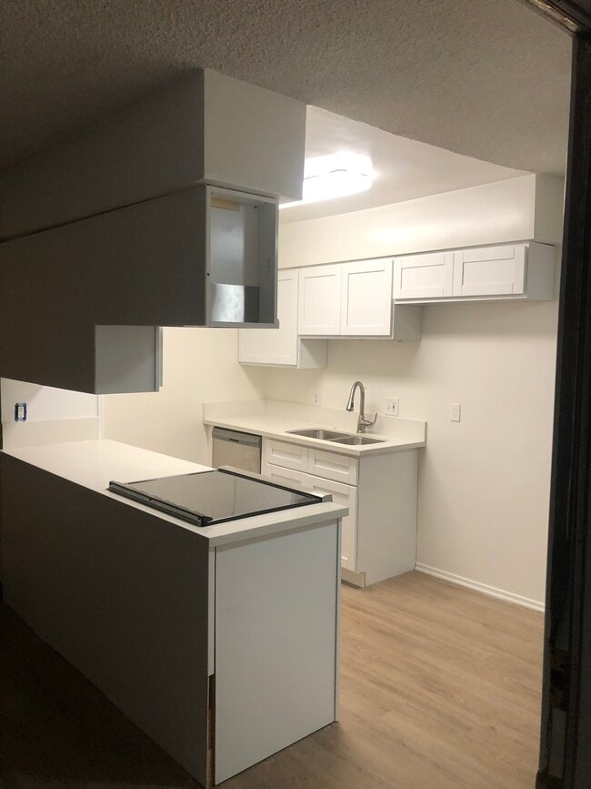 3564 Del Amo Blvd, Unit D in Torrance, CA - Building Photo - Building Photo