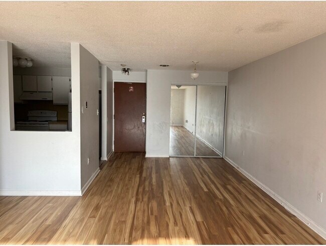 406 Broadway in Lynn, MA - Foto de edificio - Building Photo