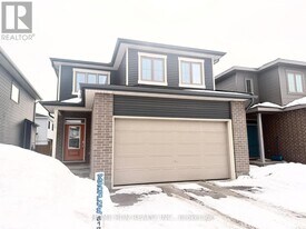 338 Barrett Farm Dr in Ottawa, ON - Building Photo