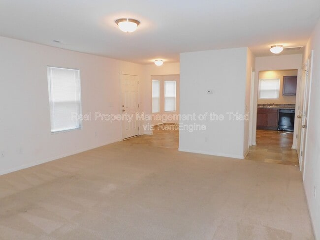 301 Hidden Timber Ln in Greensboro, NC - Building Photo - Building Photo