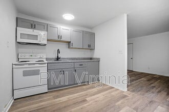 417 E Little Creek Rd in Norfolk, VA - Building Photo - Building Photo