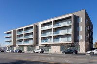 17 N Main St in Clearfield, UT - Foto de edificio - Building Photo