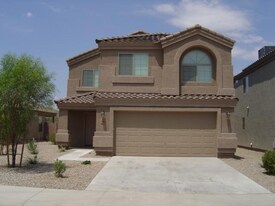 13008 W Lisbon Ln in El Mirage, AZ - Building Photo