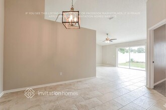 1206 Whitewood Way in Clermont, FL - Foto de edificio - Building Photo