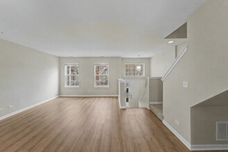 534 Richard Brown Blvd in Volo, IL - Building Photo - Building Photo