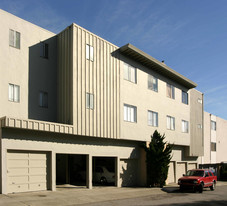 10 Crestline Dr Apartments