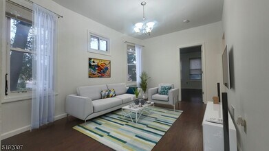 296 N Clinton St-Unit -2 in East Orange, NJ - Building Photo - Building Photo