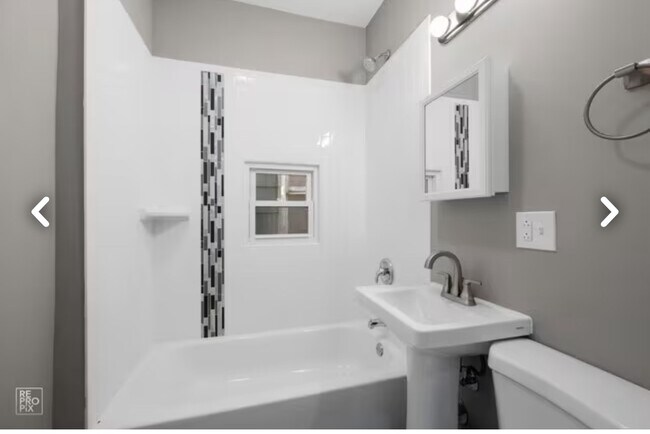 7218 S Peoria St, Unit 1 in Chicago, IL - Building Photo - Building Photo