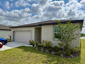 1611 Bark Rdg Dr in Auburndale, FL - Building Photo - Building Photo