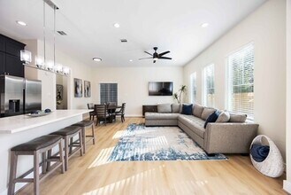 5718 Beall St in Houston, TX - Building Photo - Building Photo