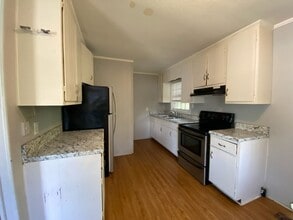4207 S Dowfield Dr in Fayetteville, NC - Building Photo - Building Photo