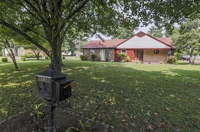 property at 1301 Richland Pl