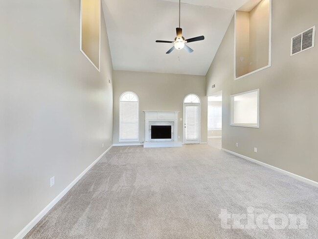 51 Pates Lake Dr in Hampton, GA - Building Photo - Building Photo