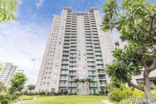 215 N King St in Honolulu, HI - Building Photo