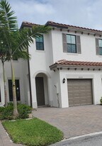 2022 Oysterwood Ln in Riviera Beach, FL - Building Photo