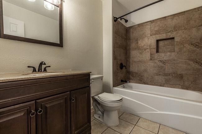 112 Marylee Dr in Hewitt, TX - Building Photo - Building Photo