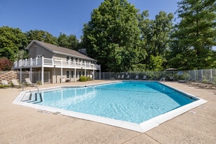 Forest Woods in Valley Park, MO - Building Photo