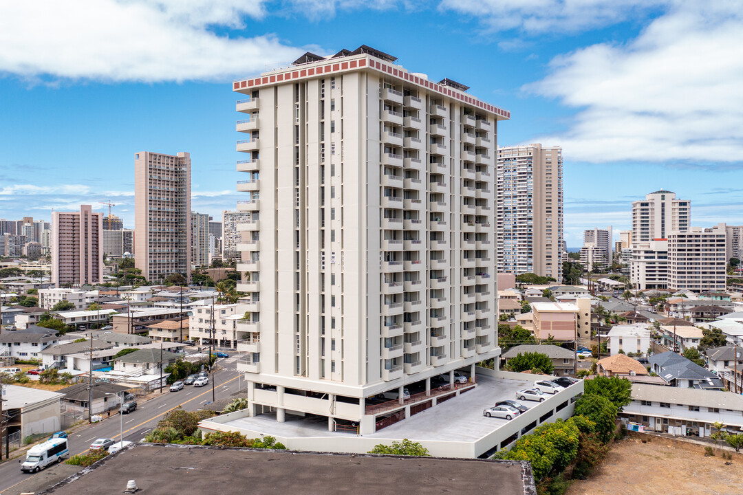 Scenic Tower in Honolulu, HI - Building Photo