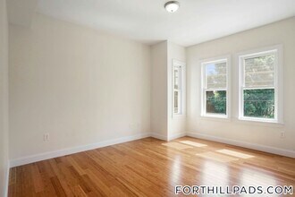 137 Thornton St in Boston, MA - Building Photo - Building Photo