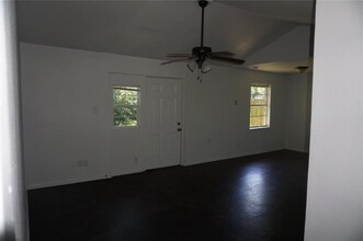 17006 Woodburn Dr in Houston, TX - Building Photo - Building Photo