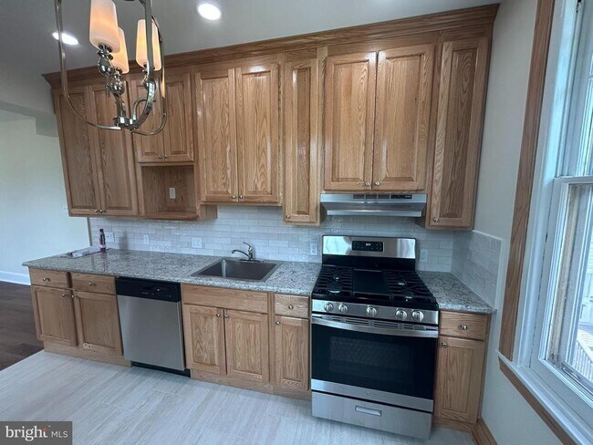 212 Forrest Ave in Narberth, PA - Building Photo - Building Photo