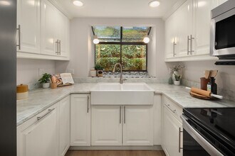 19805 15th Ave NE, Unit #3 in Shoreline, WA - Building Photo - Building Photo