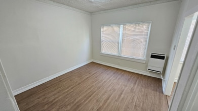 1005 W 23rd St in Los Angeles, CA - Building Photo - Building Photo