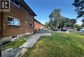 330 Kiwanis Park Dr in London, ON - Building Photo - Building Photo